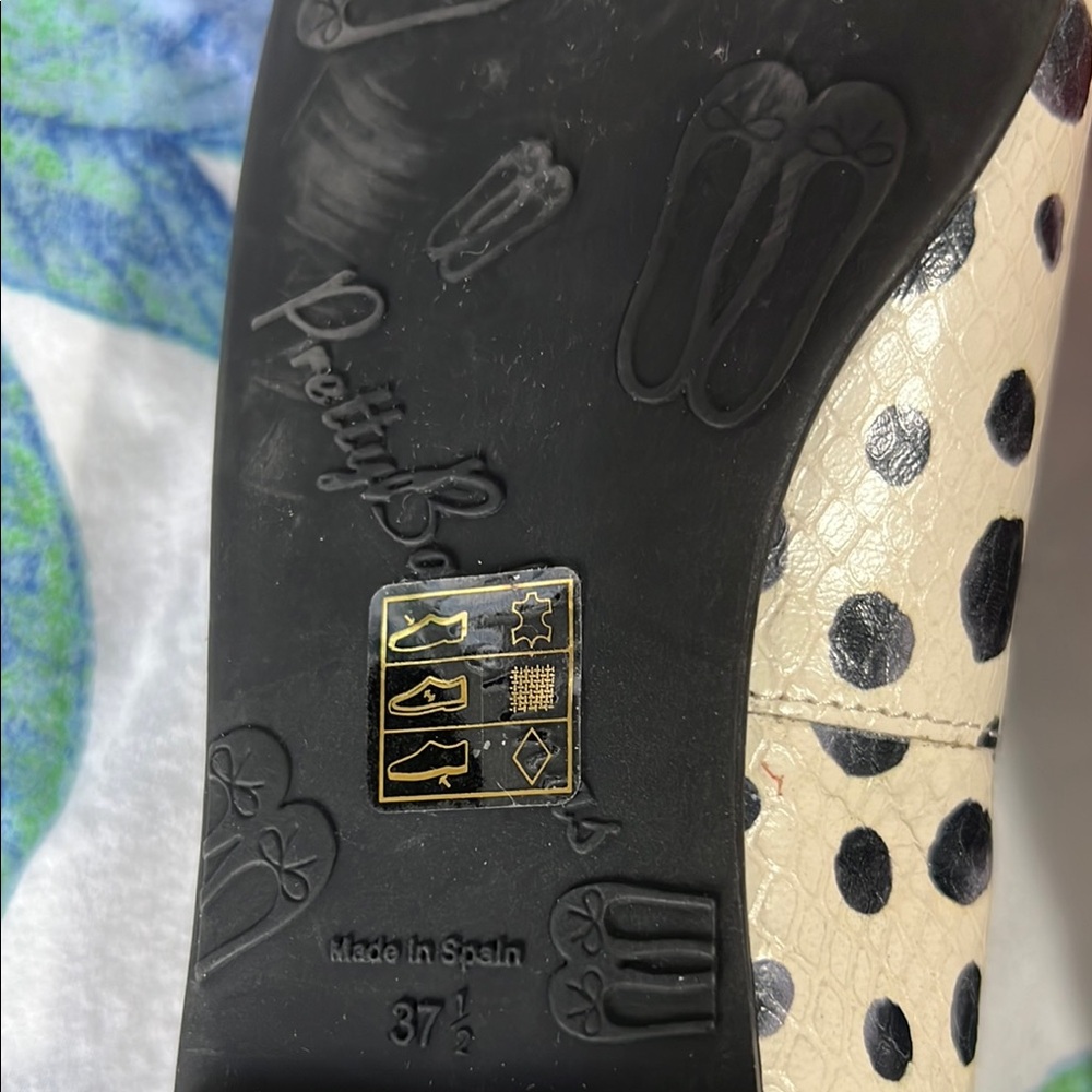 Pretty Ballerinas flats in size 37 1/2, made in Spain. - Picture 4 of 9